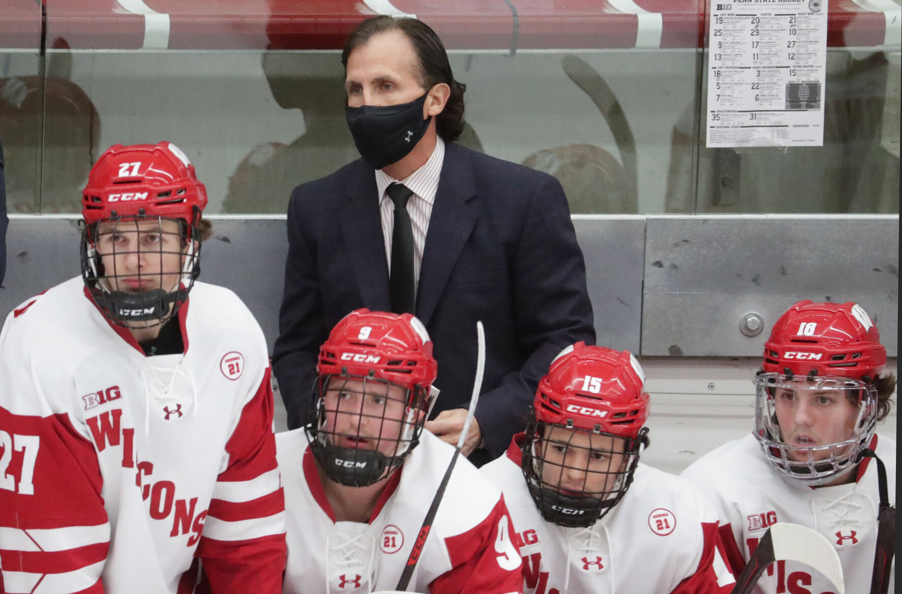 10BadgersHockey0653AJA-11232020202827